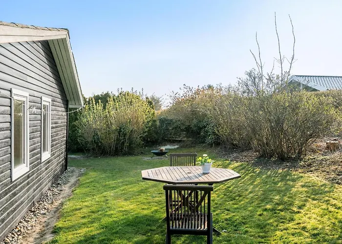 3 Bedroom Pet Friendly In