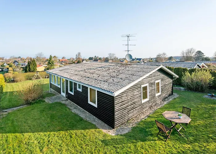 3 Bedroom Pet Friendly In *